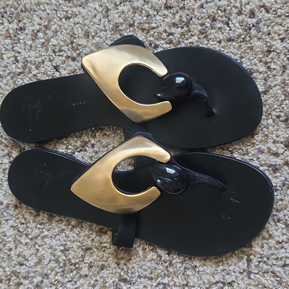 GIUSEPPE ZANOTTI Black Sandal